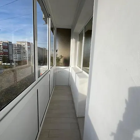Bright & Cozy- 2br With Private Parking Varna