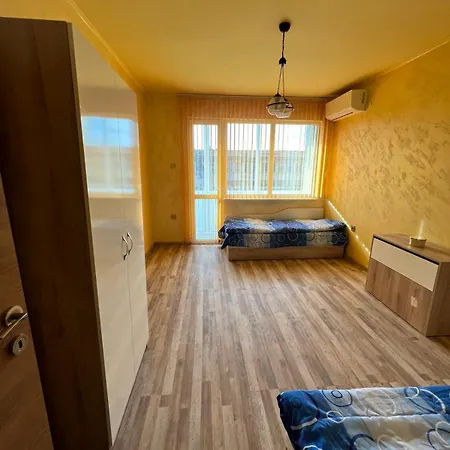 Daire Bright & Cozy- 2br With Private Parking