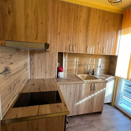 Bright & Cozy- 2br With Private Parking * Várna